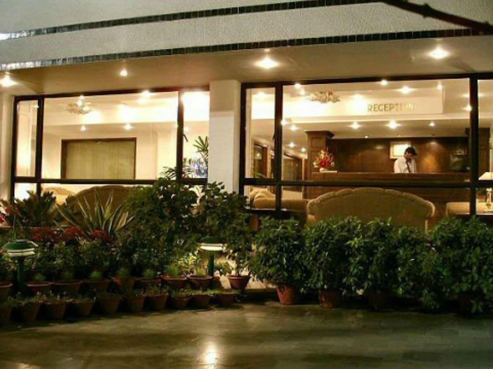 Hotel Vaibhav Βαρανάσι Εξωτερικό φωτογραφία