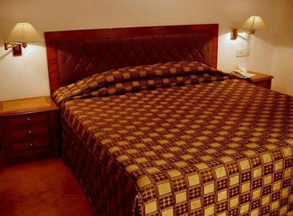 Hotel Vaibhav Βαρανάσι Εξωτερικό φωτογραφία