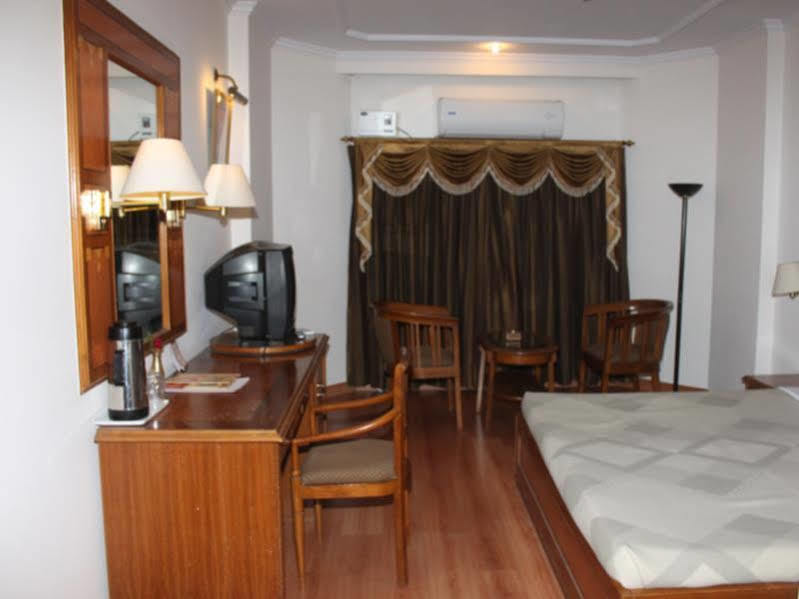 Hotel Vaibhav Βαρανάσι Εξωτερικό φωτογραφία